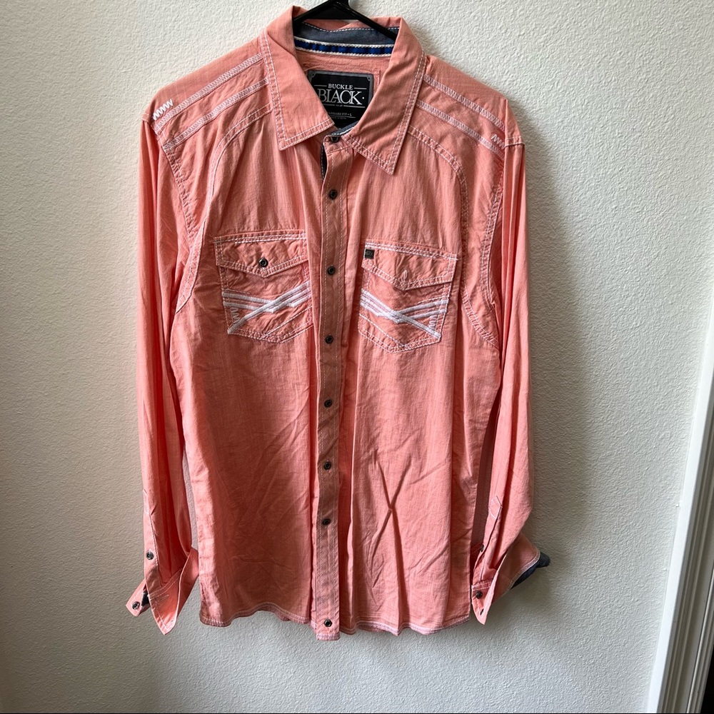 Like new men’s Buckle Black long sleeve button up shirt. Size Large